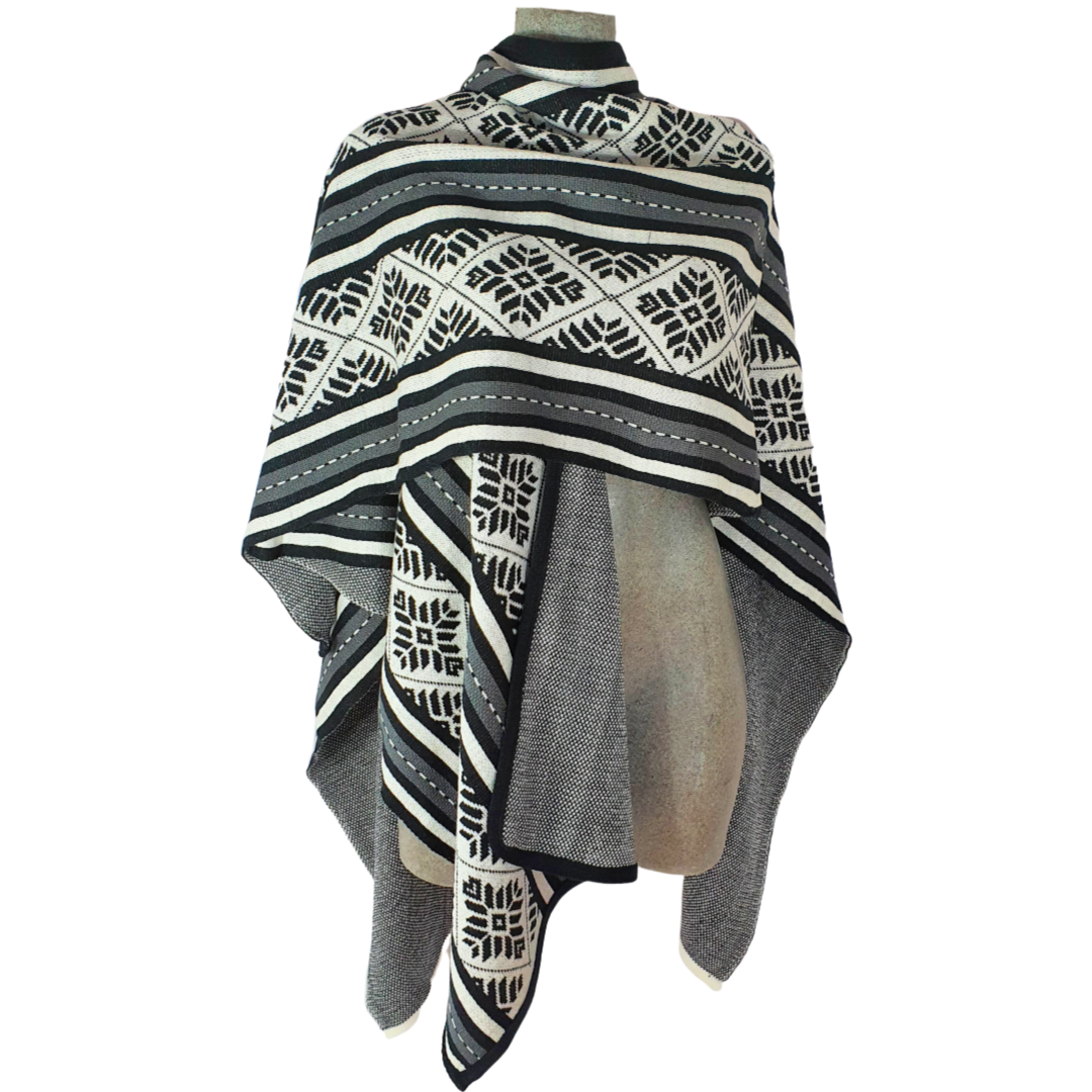 Gabán Negro con Diseño I